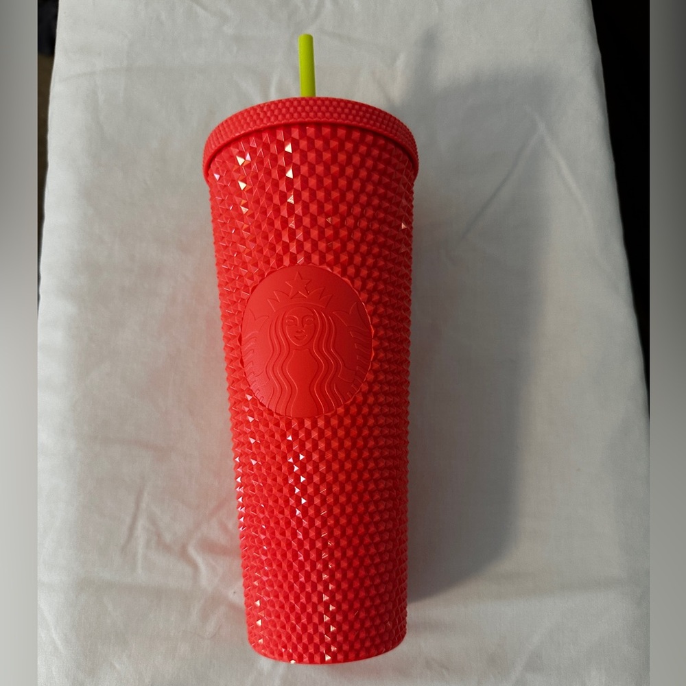 Starbucks Spring Summer 2022 dragonfruit 24 oz venti tumbler / reusable cold cup